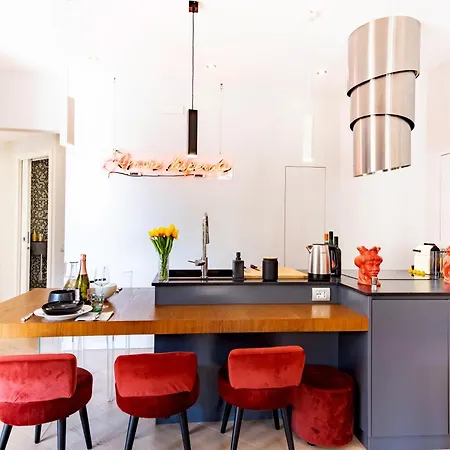 Elegantis Penthouse In The Heart Of With Private Terrace And View Apartment