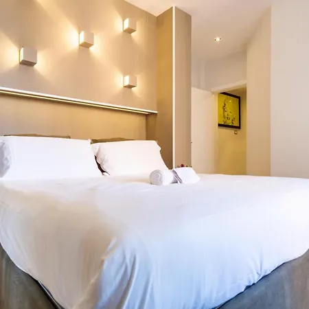 Elegantis Penthouse In The Heart Of With Private Terrace And View Rome