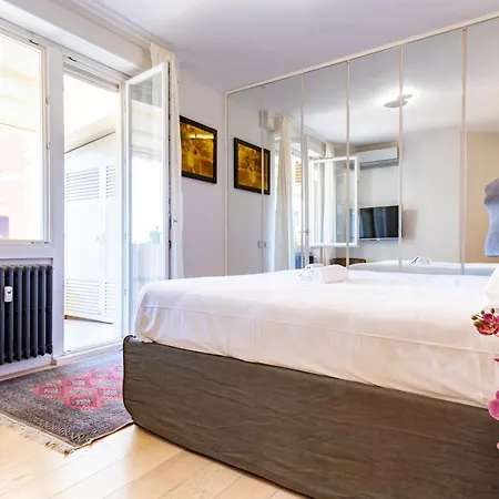Elegantis Penthouse In The Heart Of With Private Terrace And View Rome