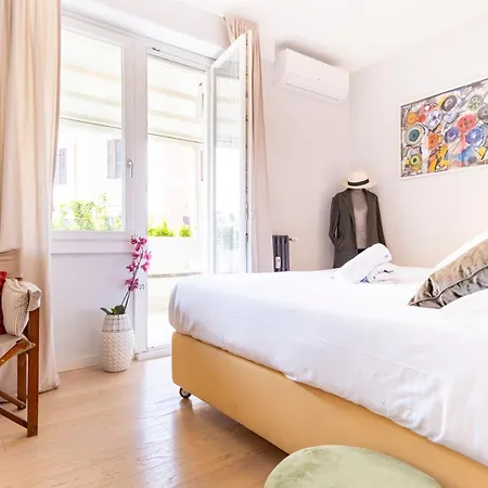 Elegantis Penthouse In The Heart Of With Private Terrace And View